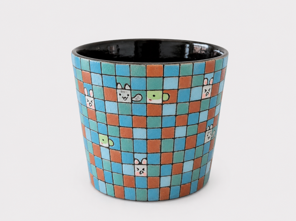 Artist Collection Black Pottery Mosaic Check Cup with Hand-Painted Animal Details – 300ml
