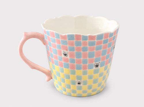 Artist Collection Pastel Check Petal-Rim Mug with Hand-Painted Bear Details – 250ml