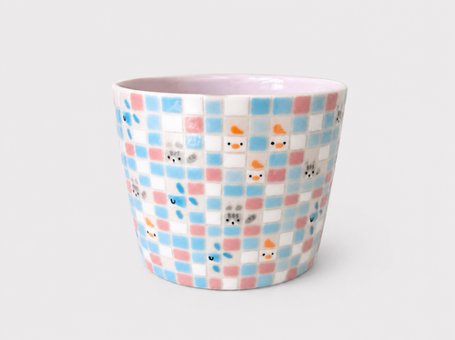 Artist Collection Raised Check Ceramic Mug with Hand-Painted Animal Details – 200ml