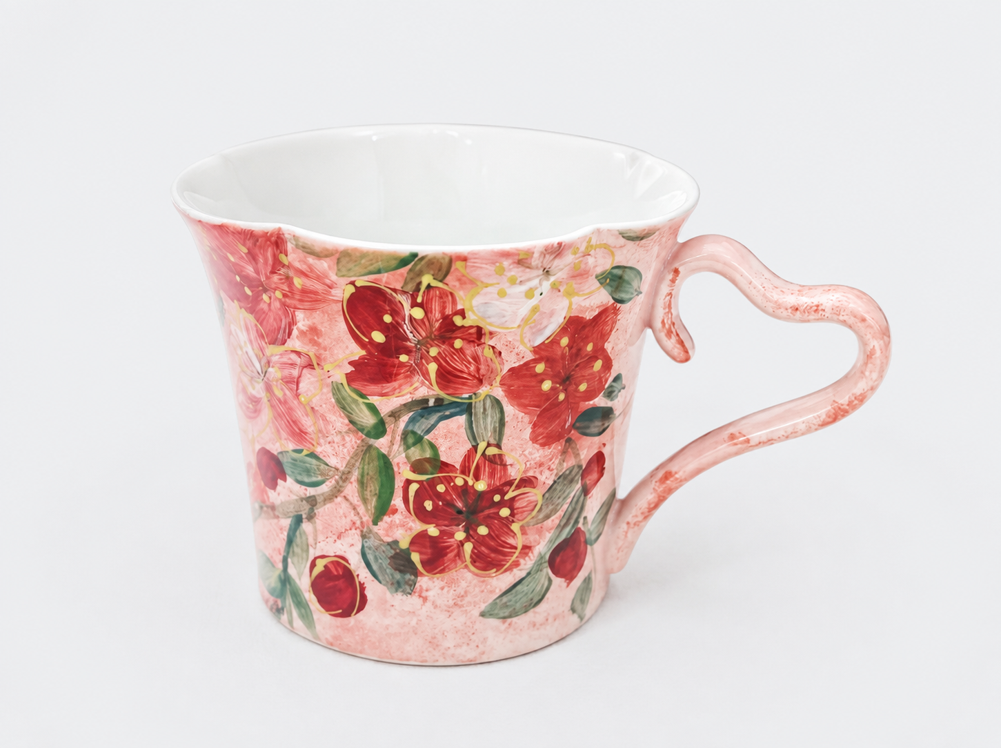Hand-Painted Blush Pink Floral Ceramic Mug – 280ml Botanical Tea & Coffee Cup with Heart-Shaped Handle