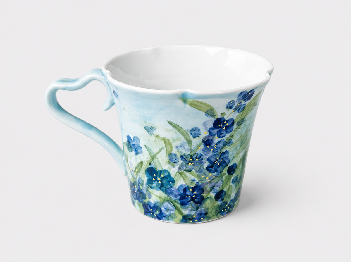 Hand-Painted Blue Wildflower Ceramic Mug – 280ml Floral Tea & Coffee Cup with Heart-Shaped Handle