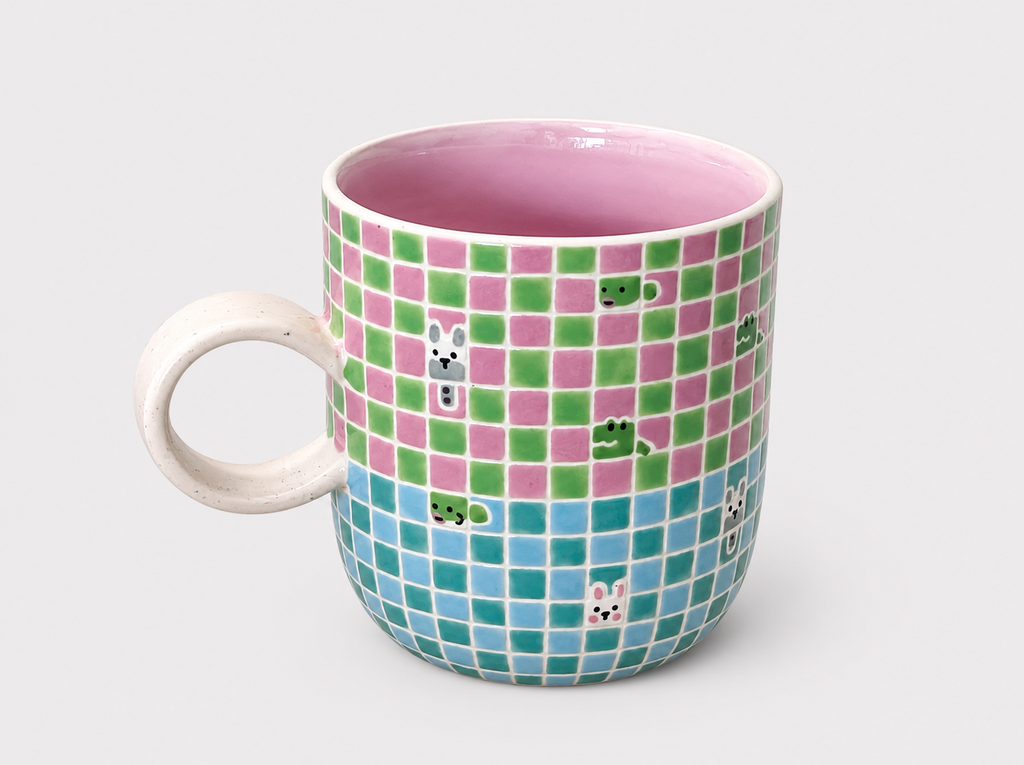 Artist Collection Colour-Block Raised Check Ceramic Mug with Hand-Painted Animal Details – 300ml
