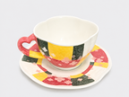 Handbemalte Keramiktasse mit Fliederdesign – Artisan Kaffeetasse mit Fuß