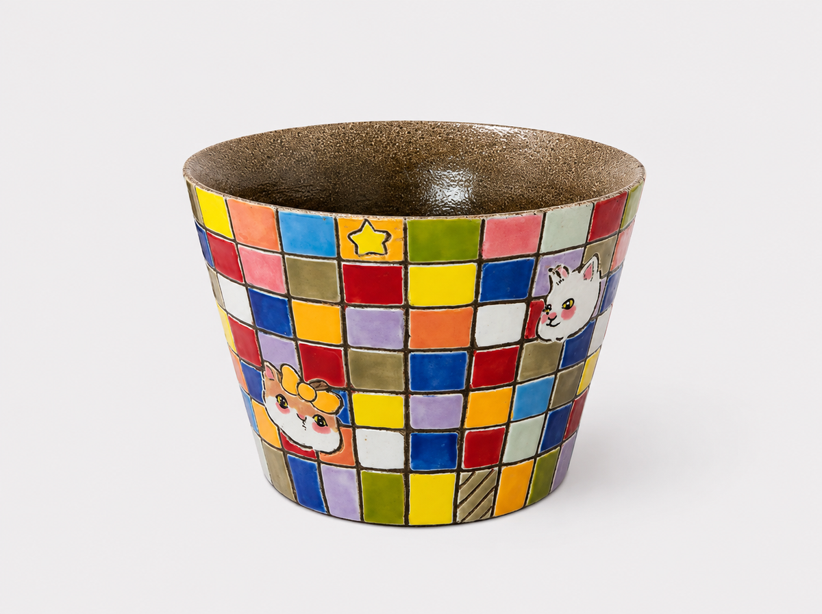 Artist Collection Zisha Checkered Mug with Hand-Painted Cat Design – 300ml
